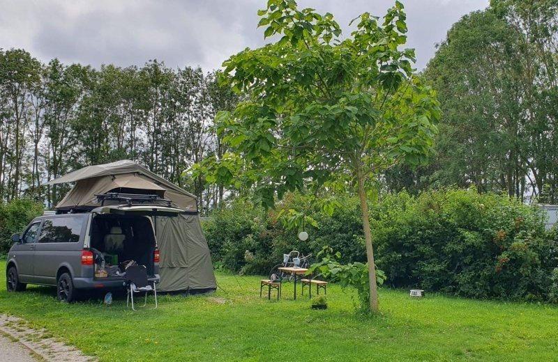 Kampeerbusje daktent 