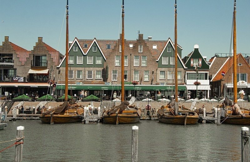 Volendam 4